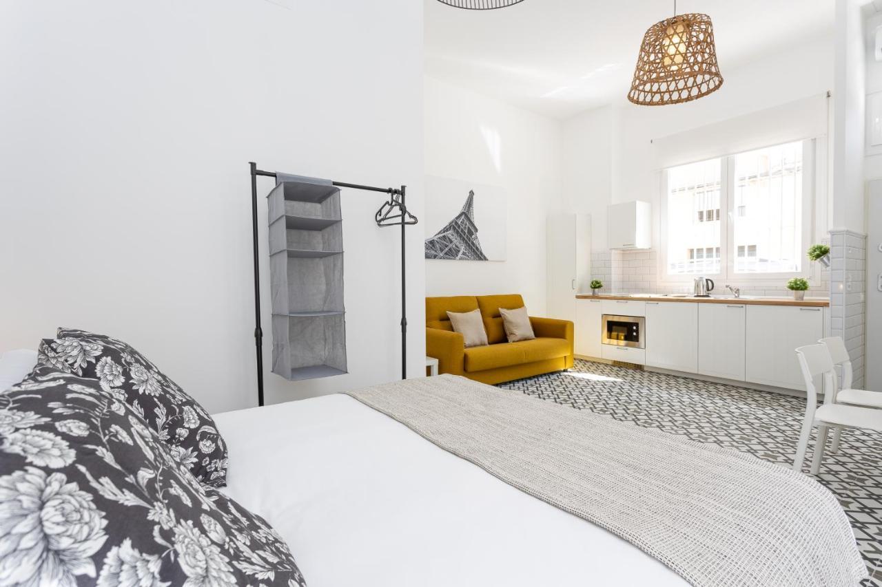 Holidays2Malaga Picasuss Loft New Built Close Huelin Beach And Promenade Exterior photo