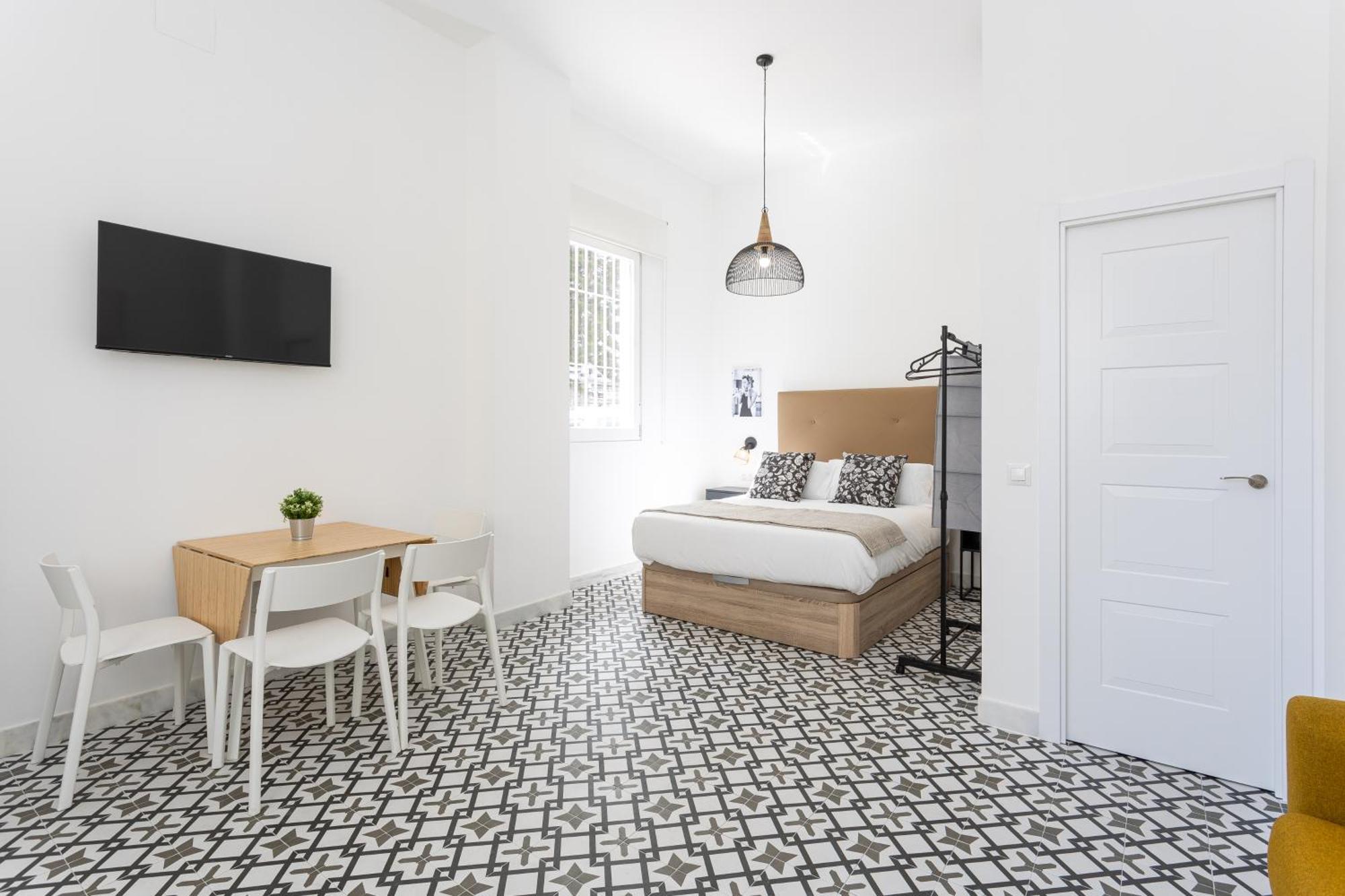 Holidays2Malaga Picasuss Loft New Built Close Huelin Beach And Promenade Exterior photo